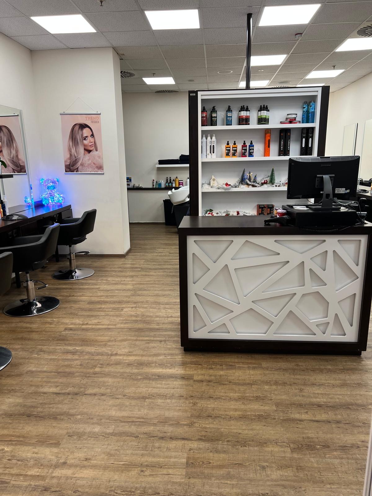 Salon Innenansicht 1